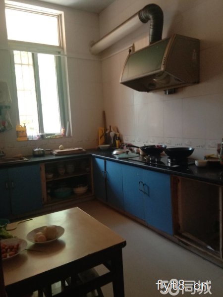 顺和小区联排别墅有院子80平左右业主诚心出售低于市场价10万